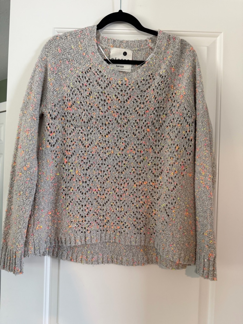 Kensie Light Gray Open-Knit Crewneck Sweater with Multicolor Speckles